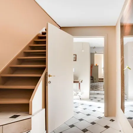 Modern In With Private Swimming Pool Sosoye