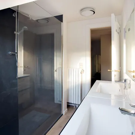 Modern In With Private Swimming Pool * Sosoye